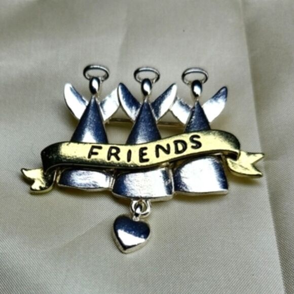 Gold & Silver Three Angels "Friends" Brooch with Dangling Heart - Picture 1 of 5